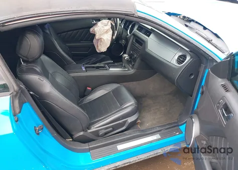 2012 Ford Mustang V6 Premium z USA, uszkodzony, nr VIN 1ZVBP8EMXC5279587